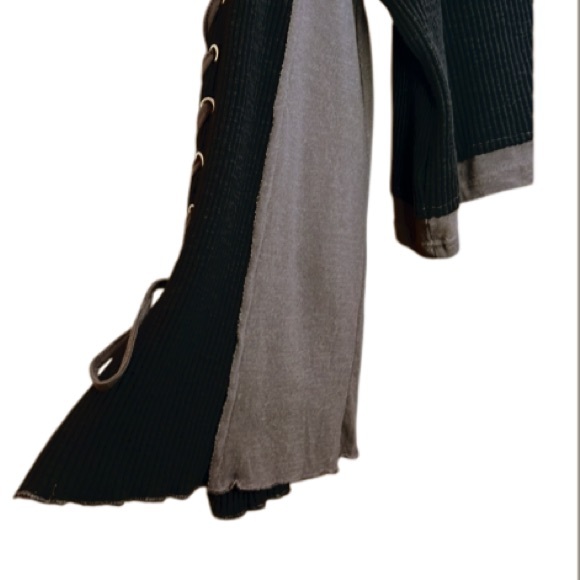 POL Top Pop-over Crisscross Lacing down sleeves Sz L/ Oversize Fit/V-Neck/ NWOT - Picture 10 of 17